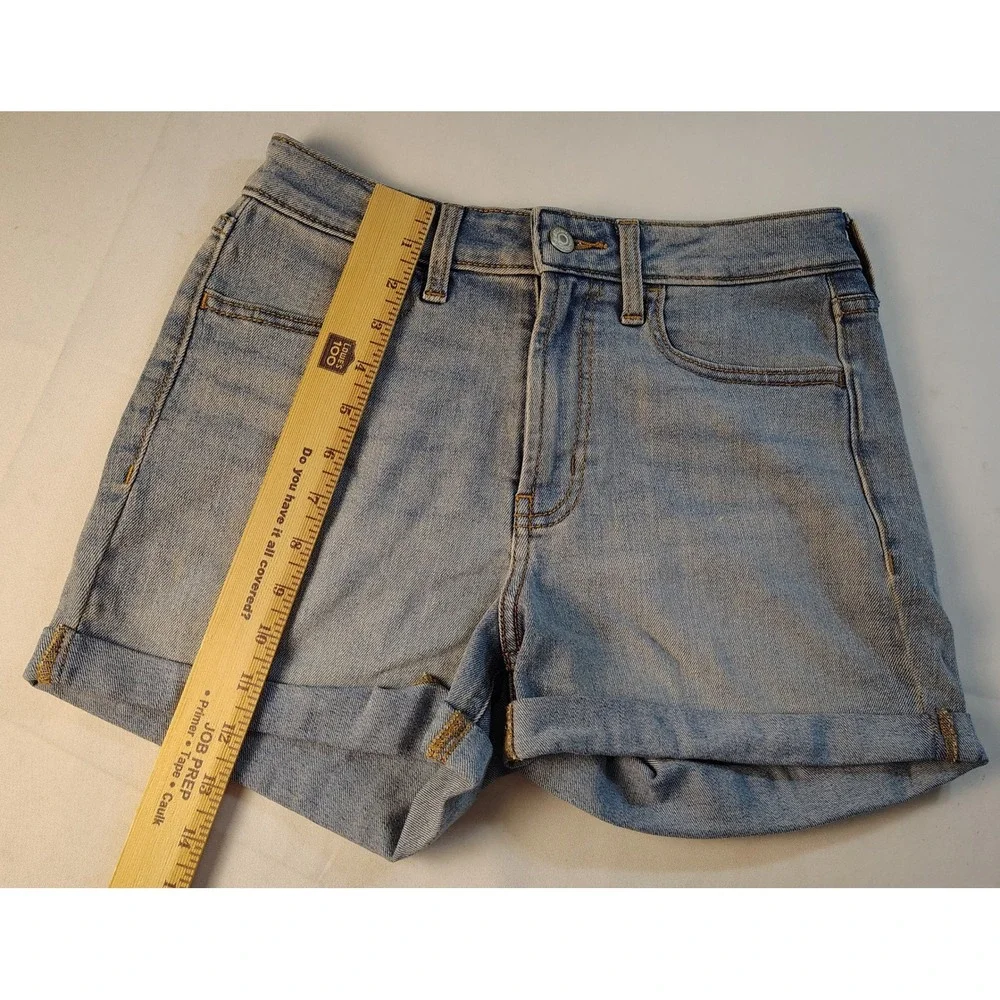 Old Navy High-Rise Wow Denim Shorts Light Wash Blue Womens Size 2 Cuffed Western